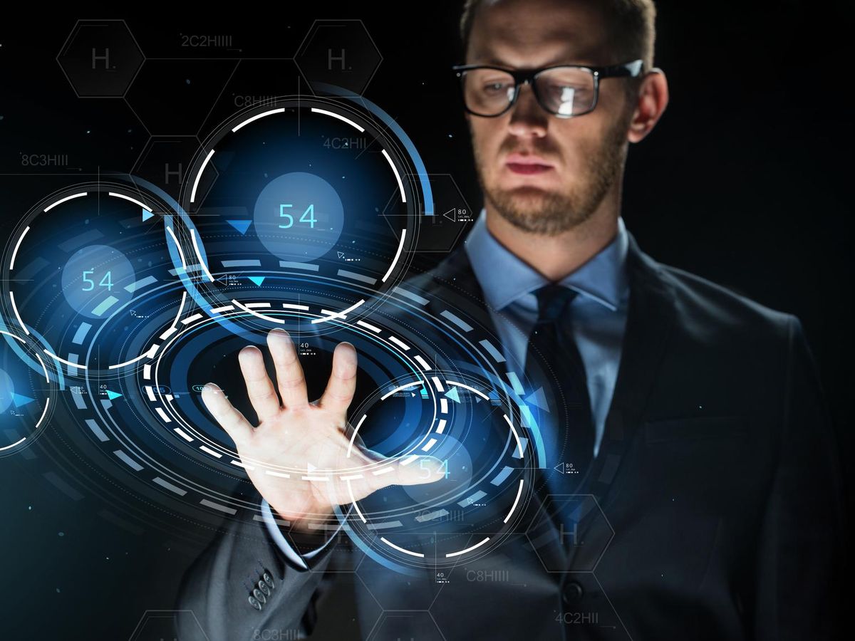 Jak nowoczesne technologie wpływają na zarządzanie domowymi zasobami i narzędziami online