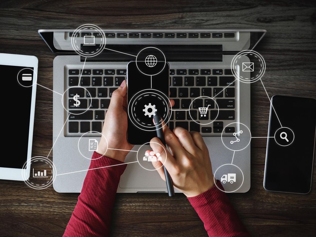 Nowoczesne narzędzia internetowe wspierające rozwój projektów technologicznych i kreatywnych