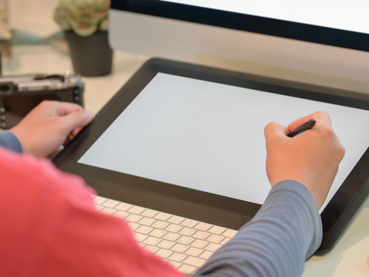 Tablet graficzny z ekranem jaki wybrać do różnych zastosowań